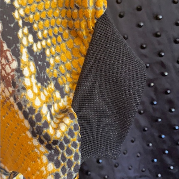 Simply Couture L NWT Animal print tunic top - Picture 5 of 9